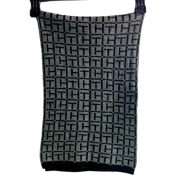 TOMMY HILFIGER SCARF - Picture 2 of 3